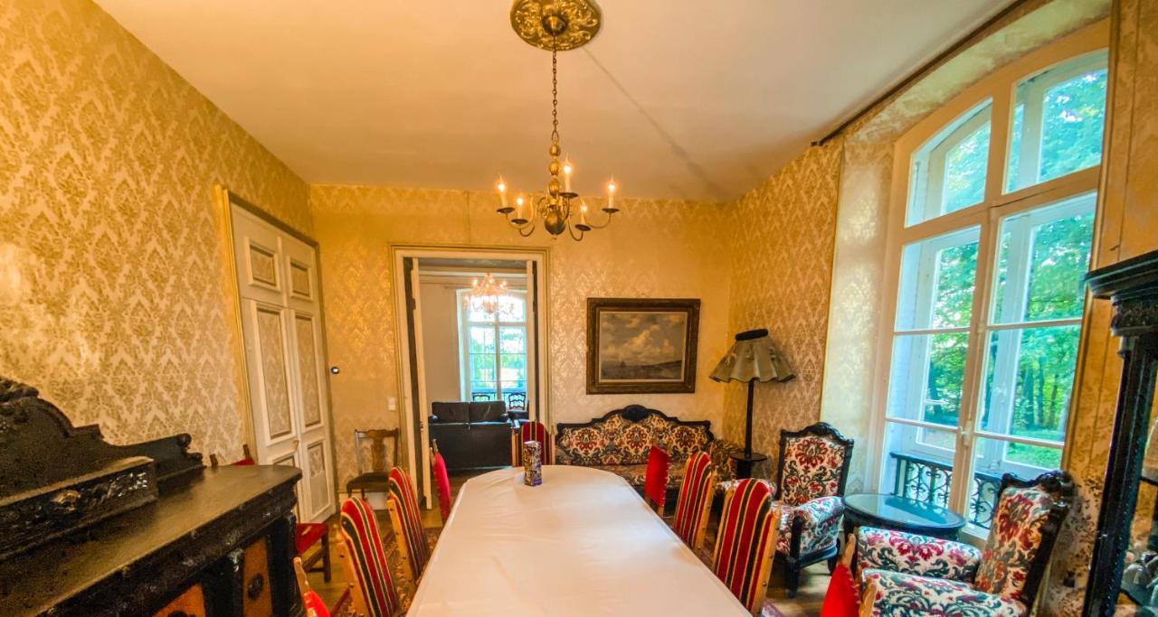La Moncelle Private Castle With Park - Chateau Guillermo מראה חיצוני תמונה