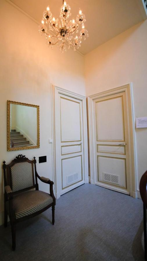La Moncelle Private Castle With Park - Chateau Guillermo מראה חיצוני תמונה